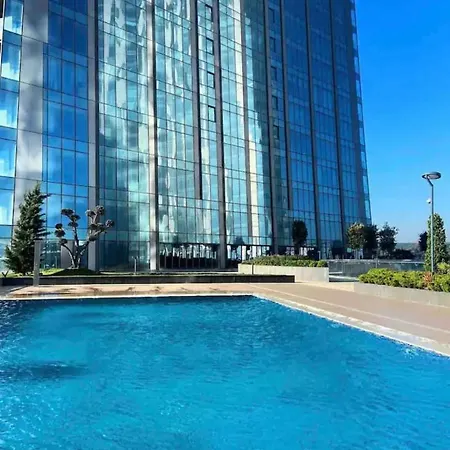 Apartamento Skyland - 54th Floor Big Luxury Loft Istambul